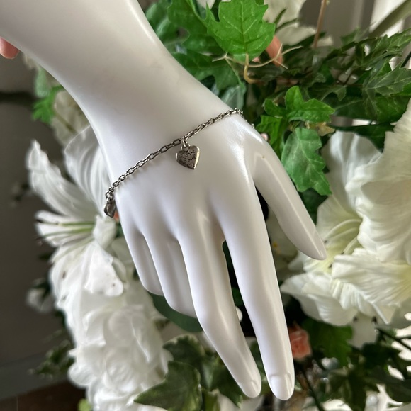 Sterling silver Heart Charm Bracelet - Picture 2 of 6